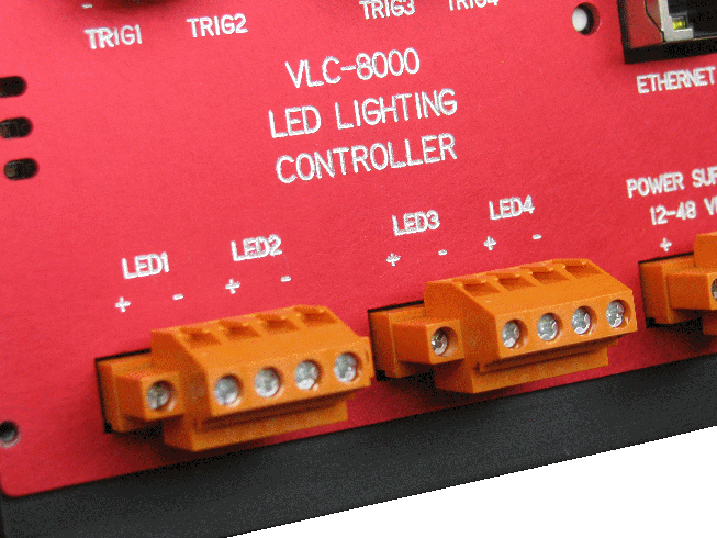 Pulsed LED output port. Control current up to 4A.